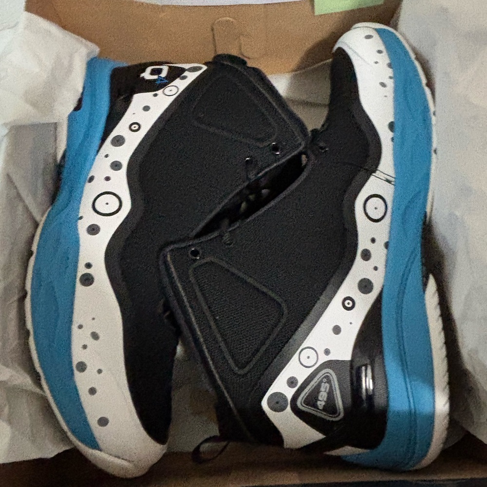 Black and Blue Q4 shoes